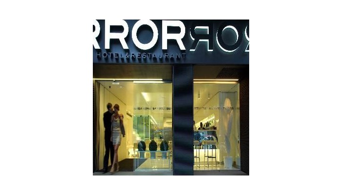 Hotel The Mirror Barcelona poza 3