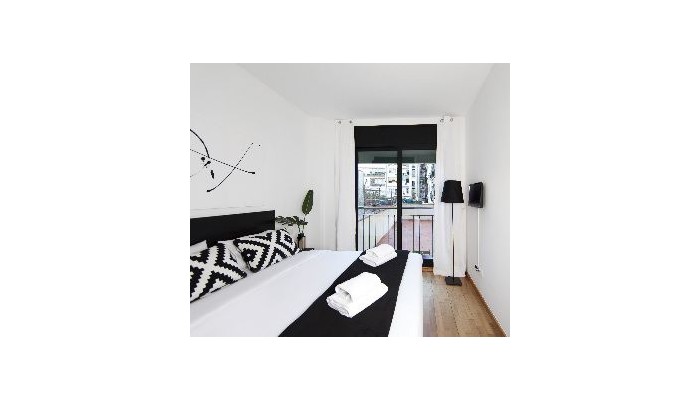 No 130 - The Streets Apartments poza 3