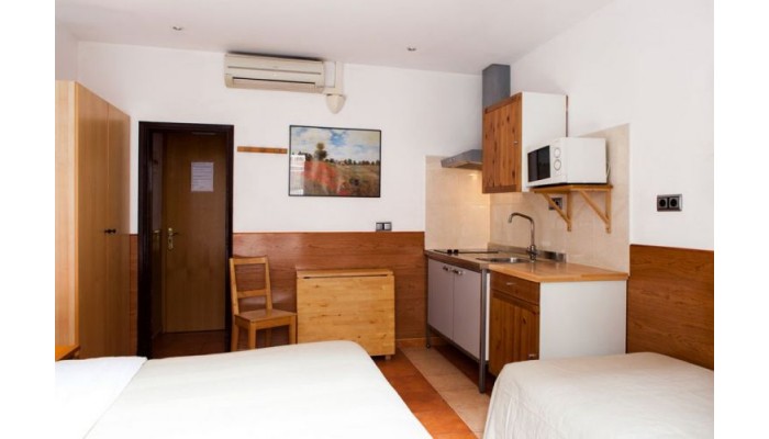 Studios Pelayo Guest House poza 6