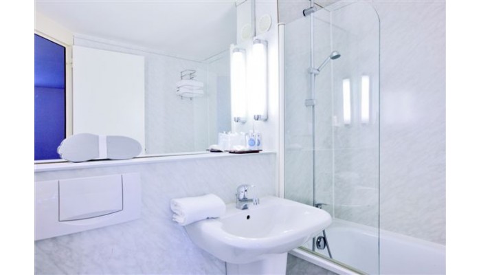 Hotel Kyriad Evreux - La Madeleine poza 9