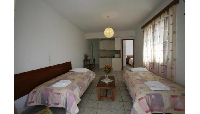 Gikas Apartments poza 1