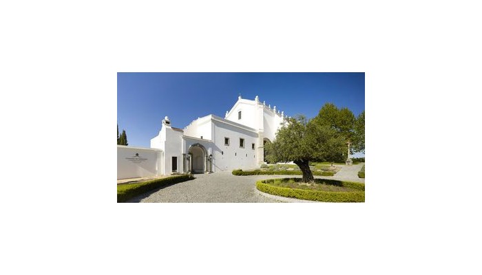 Convento Do Espinheiro Hotel & poza 0