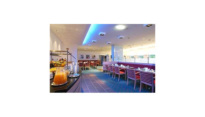 Hotel Holiday Inn Express Geneva Airport poza 3