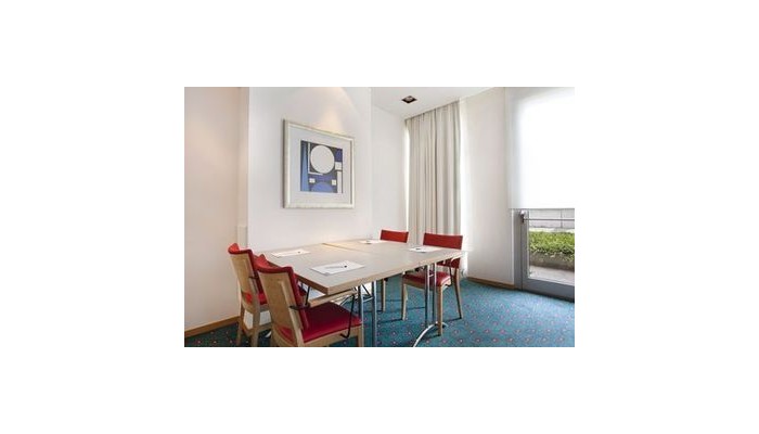 Hotel Holiday Inn Express poza 3