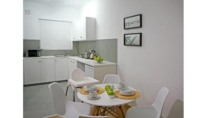 Corina Suites & Apartments poza 9