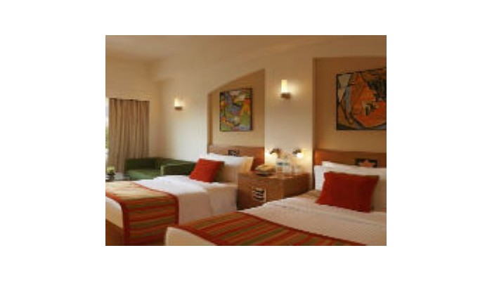 Hotel Lemon Tree East Delhi Mall poza 3