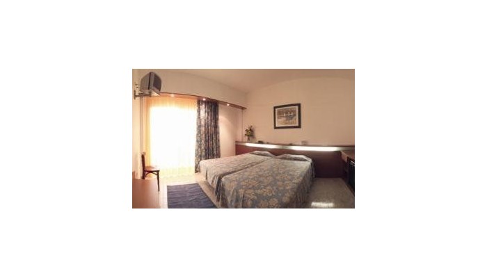 Poza pentru Hotel Fergus Plaza Paris Spa 847-1487694379 Hotel Fergus Plaza Paris Spa poza 3