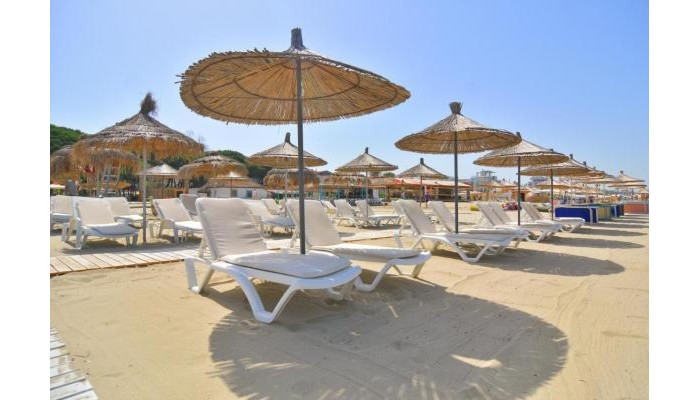 Sandy Beach Resort poza 17