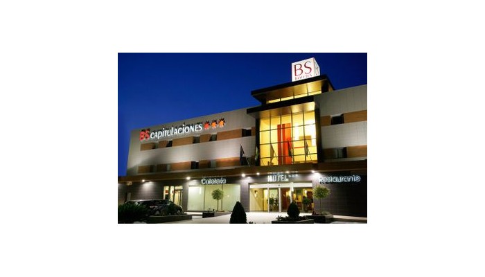 Hotel Bs Capitulaciones poza 1