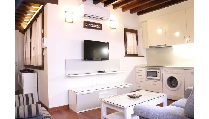 Hotel Laurel Suites poza 3