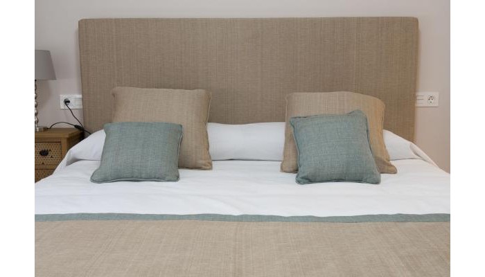 Hotel Tuanfitrion Suite Ganivet poza 4