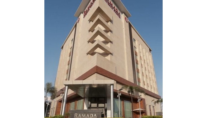 Hotel Ramada Central poza 1