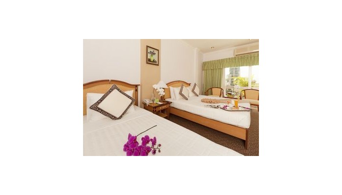 Liberty Hotel Saigon Parkview poza 3