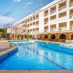 Imagine pentru Oasis Hotel Charter Avion - Kerkyra, Corfu la hoteluri cu Demipensiune 2024