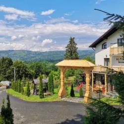 Imagine pentru Hotel Alpina Deluxe Cazare - Munte Borsa la hoteluri de 3* stele 2025