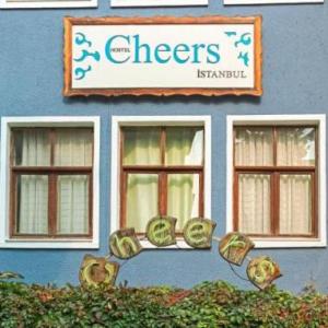 poza Hotel Cheers Midtown Hostel