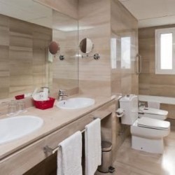 Imagine pentru Hotel Ilunion Almirante Cazare - Litoral Barcelona la hoteluri cu Pensiune completa 2025