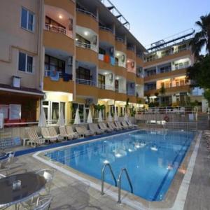 poza Hotel Muz