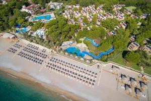 poza telefon Hotel Pirates Beach Club