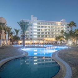 Imagine pentru Bohemian Garden Hotel Charter Avion - Cipru 2025
