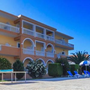 poza Derekas Apartments