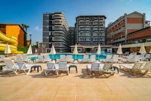 poza telefon Hotel Clover Magic Garden Beach