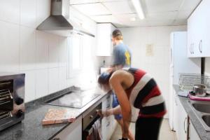 poza telefon Hotel Youth Hostel Center Valencia