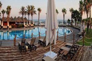 poza telefon Hotel Papillon Belvil