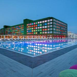 poza Hotel Adam & Eve