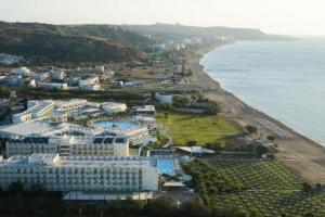 poza telefon Hotel Apollo Beach