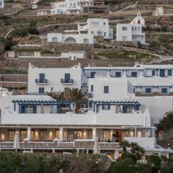 Imagine pentru Houlakia Bay Charter Avion - Insula Mykonos la hoteluri cu Pensiune completa 2025