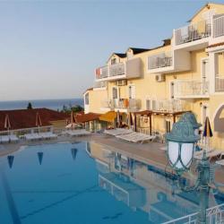 Imagine pentru Hotel Commodore Cazare - Litoral Argassi la hoteluri de 3* stele 2024