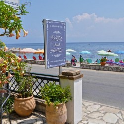 Imagine pentru Eros Hotel Charter Avion - Benitses 2025