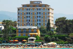 poza telefon Hotel Antik & Antik Garden