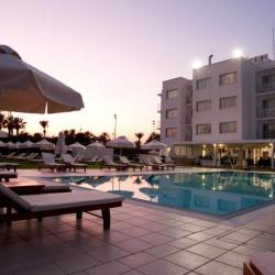 Imagine pentru Frixos Suites Hotel Apts Cazare - Litoral Larnaca la hoteluri de 3* stele 2025