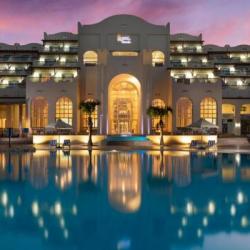 Imagine pentru Royal Lagoons Resort & Aqua Park Charter Avion - Litoral Marea Rosie la hoteluri cu Demipensiune 2026