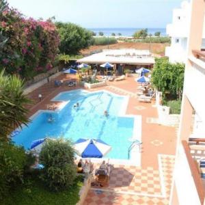 poza Sunset Apartments