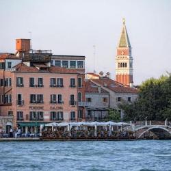 Imagine pentru Hotel Pensione La Calcina Cazare - City Break Veneto 2025