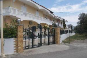 poza telefon Hotel Varelis