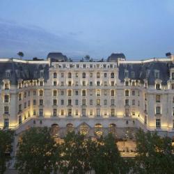 Imagine pentru Hotel The Peninsula Cazare - Arc De Triomphe 2024