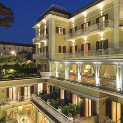 Imagine pentru Hotel Corallo Cazare - Litoral Sant Agnello la hoteluri de 4* stele 2024