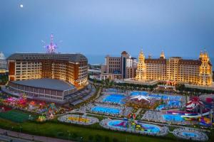 poza telefon Hotel Royal Seginus