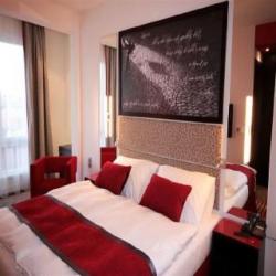 Imagine pentru Red And Blue Design Hotel Cazare - Smichov 2024