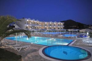 poza telefon Hotel Emerald