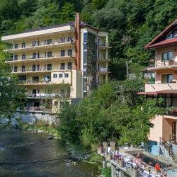 Imagine pentru Hotel Holiday Maria Cazare - City Break Baile Herculane la hoteluri de 3* stele 2025