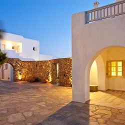 Imagine pentru Paraga Cazare - Litoral Insula Mykonos la hoteluri de 4* stele 2025