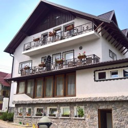 Imagine pentru Pensiunea Dapa Cazare - Munte Predeal la hoteluri de 4* stele 2025