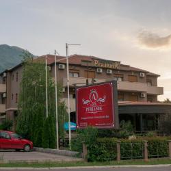 Imagine pentru Hotel Perjanik Cazare - Podgorica Municipality la hoteluri de 4* stele 2024