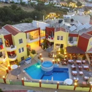 poza Hotel Ariadni Palace