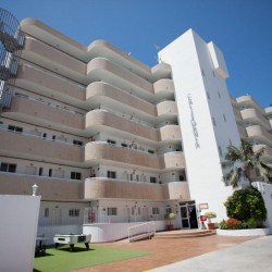 Imagine pentru Hotel Coral California Cazare - Playa De Las Americas (santa Cruz De Tenerife) la hoteluri cu Demipensiune 2025
